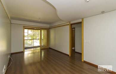 Imagem: O apartamento possui 3 Dormitórios, 2 Banheiros, 2 Vagas na