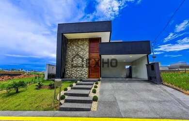 Imagem: A casa possui 3 Dormitórios, 4 Banheiros, 3 Vagas na garagem