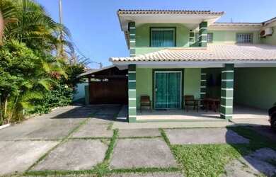 Imagem: A casa em condomínio possui 3 Dormitórios, 2 Banheiros e