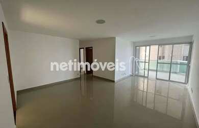 Imagem: O apartamento possui 4 Dormitórios, 4 Banheiros, 2 Vagas na