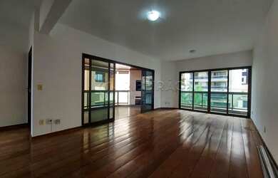 Imagem: O apartamento possui 3 Dormitórios, 5 Banheiros, 3 Vagas na