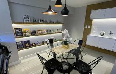 Imagem: O apartamento possui 2 Dormitórios, 2 Banheiros, 1 Vaga na