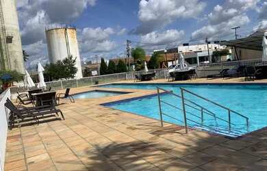 Imagem: A casa em condomínio possui 2 Dormitórios, 1 Banheiro, 2 Vagas