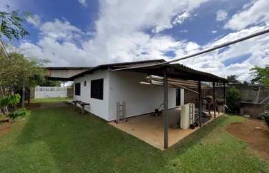 Imagem: A casa em condomínio possui 2 Dormitórios, 1 Banheiro, 5 Vagas