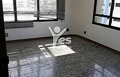 Imagem: O depósito possui 1 Vaga na garagem, 34m² de Área e está