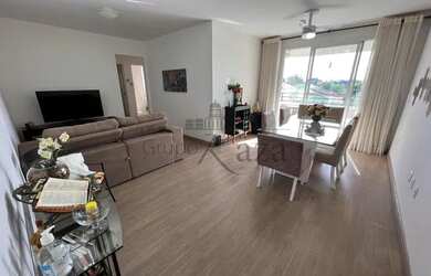 Imagem: O apartamento possui 3 Dormitórios, 2 Banheiros, 2 Vagas na