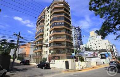 Imagem: O apartamento possui 3 Dormitórios, 3 Banheiros, 2 Vagas na