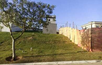 Imagem: O terreno possui 150m² de Área e está localizado em Villas