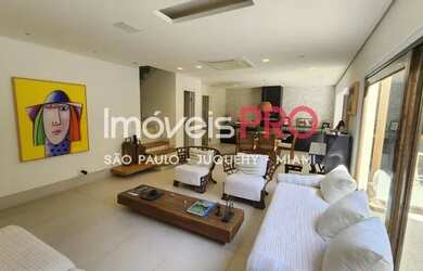 Imagem: A casa em condomínio possui 4 Dormitórios, 4 Banheiros, 2