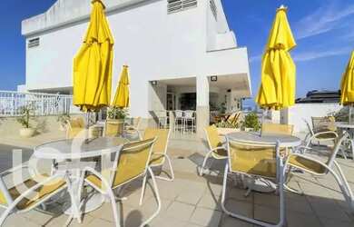 Imagem: O apartamento possui 3 Dormitórios, 2 Banheiros, 1 Vaga na