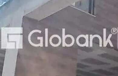 Imagem: A casa possui 4 Dormitórios, 4 Banheiros, 2 Vagas na garagem