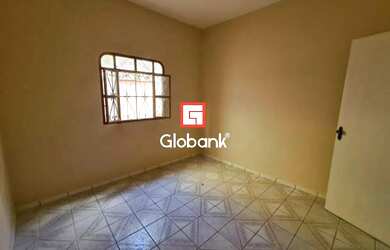 Imagem 2: Casa em Montes Claros, no bairro Santa Rita I, à venda