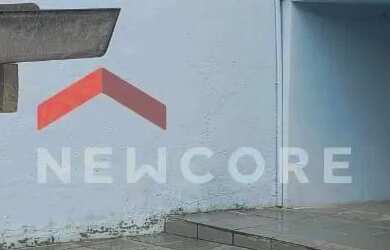 Imagem: A casa à venda possui 2 Dormitórios, 1 Banheiro, 1 Vaga na