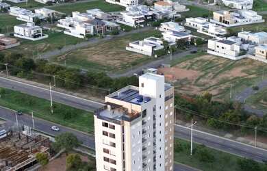 Imagem: O apartamento possui 2 Dormitórios, 2 Banheiros, 1 Vaga na