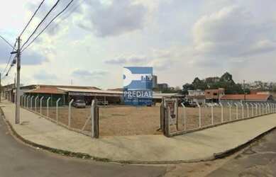 Imagem: O terreno possui 900m² de Área e está localizado em Parque