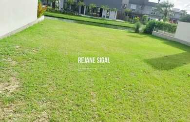 Imagem: O terreno possui 421m² de Área e está localizado em Laranjal