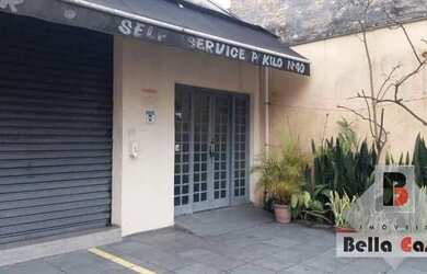 Imagem: O depósito possui 3 Vagas na garagem, 230m² de Área e está