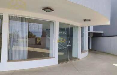 Imagem: O depósito possui 5 Vagas na garagem, 295m² de Área e está