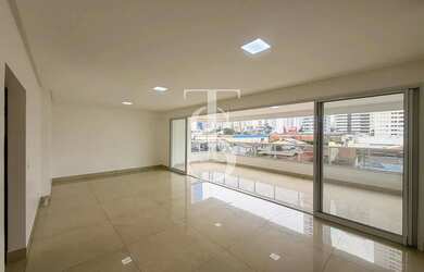 Imagem: O apartamento possui 4 Dormitórios, 5 Banheiros, 3 Vagas na