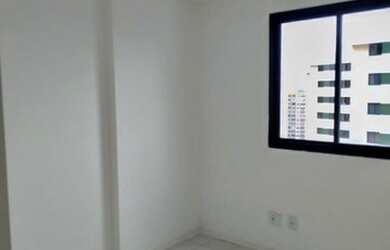 Imagem: O apartamento possui 3 Dormitórios e 2 Banheiros e está localizado