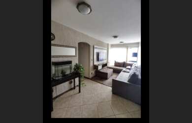 Imagem: A casa possui 3 Dormitórios, 2 Banheiros e está localizado