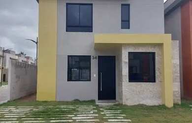 Imagem: A casa em condomínio possui 4 Dormitórios, 2 Banheiros, 2