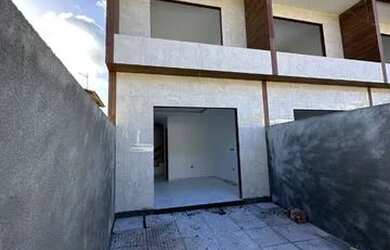 Imagem: A casa possui 3 Dormitórios, 3 Banheiros, 1 Vaga na garagem