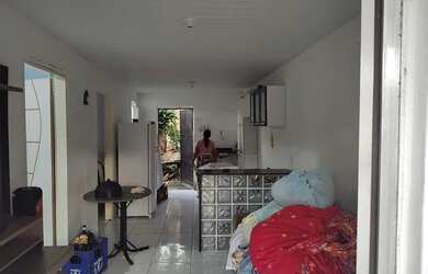 Imagem: A casa possui 2 Dormitórios, 1 Banheiro e está localizado
