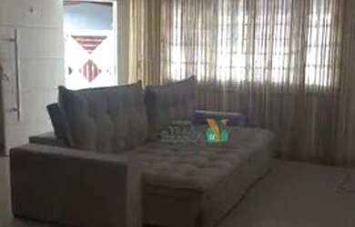 Imagem: A casa possui 3 Dormitórios, 2 Banheiros, 2 Vagas na garagem