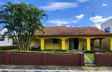 Imagem: A casa em condomínio possui 3 Dormitórios, 3 Banheiros, 4