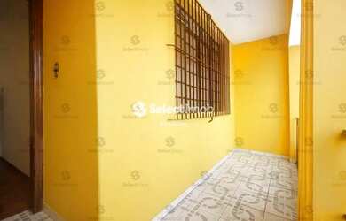 Imagem: A casa possui 1 Dormitório, 1 Banheiro, 1 Vaga na garagem