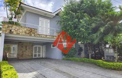 Imagem: A casa em condomínio possui 4 Dormitórios, 4 Banheiros, 4