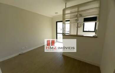 Imagem: O apartamento possui 1 Dormitório, 1 Banheiro, 1 Vaga na garagem