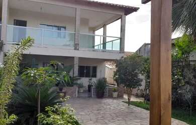 Imagem: A casa em condomínio possui 4 Dormitórios, 4 Banheiros, 4