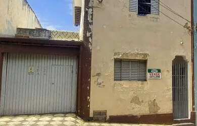 Imagem: A casa possui 2 Dormitórios, 2 Banheiros, 3 Vagas na garagem