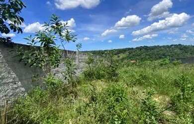 Imagem: O terreno possui 885m² de Área e está localizado em Casa