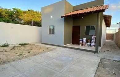 Imagem: A casa possui 2 Dormitórios, 1 Banheiro e 1 Vaga na garagem