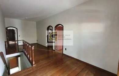 Imagem: A casa possui 3 Dormitórios, 3 Banheiros, 1 Vaga na garagem