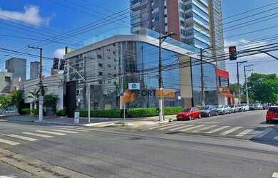 Imagem: O depósito possui 5 Vagas na garagem, 1300m² de Área e está