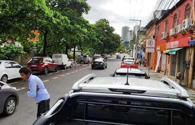 Imagem: O depósito possui 90m² de Área e está localizado em Rio