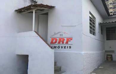 Imagem: A casa possui 1 Dormitório, 1 Banheiro, 2 Vagas na garagem