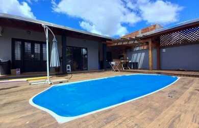 Imagem: A casa possui 3 Dormitórios, 1 Banheiro, 1 Vaga na garagem