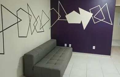 Imagem: O apartamento possui 2 Dormitórios, 1 Banheiro, 1 Vaga na garagem