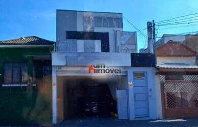 Imagem: O depósito possui 4 Vagas na garagem, 120m² de Área e está