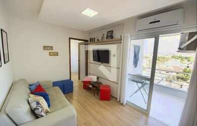 Imagem: O apartamento possui 1 Dormitório, 1 Banheiro, 1 Vaga na garagem