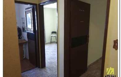 Imagem: A casa possui 3 Dormitórios, 2 Banheiros, 1 Vaga na garagem