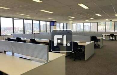 Imagem: O depósito para alugar possui 5 Vagas na garagem e 1039m²