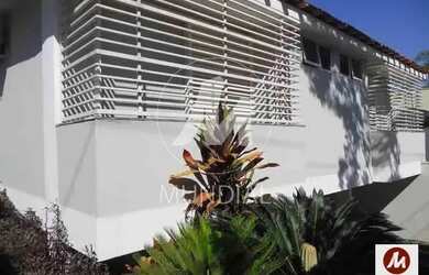 Imagem: O depósito possui 4 Vagas na garagem, 256m² de Área e está