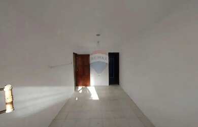 Imagem 11: Vende-se casa espaçosa em localização privilegiada