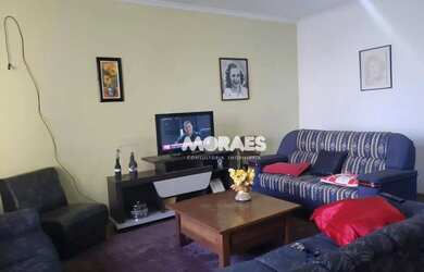 Imagem: A casa possui 3 Dormitórios, 4 Banheiros, 4 Vagas na garagem